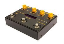 Efekt basowy Markbass Super Synth