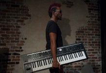 Roland Video Exclusive – Roland VR-09B w rękach Ampa Fiddlera
