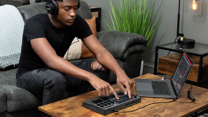 Akai MPK mini Special Edition Grey