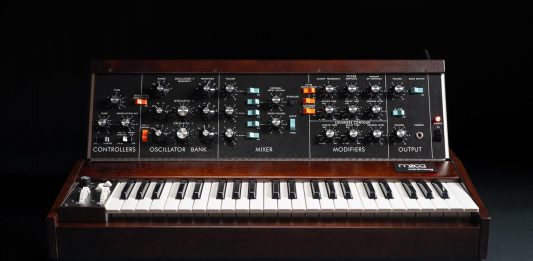 Moog-Minimoog_Model_D