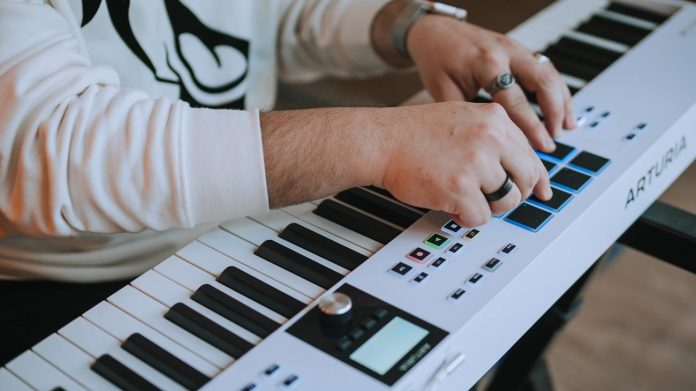 Arturia-KeyLab-Essential-88-mk3