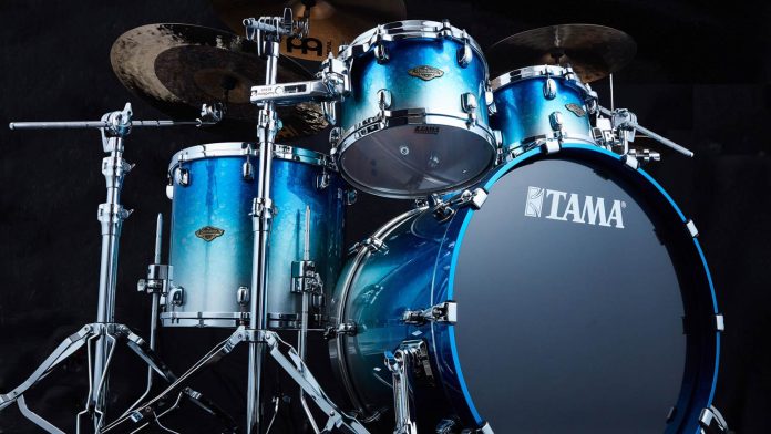 TAMA-Starclassic-Walnut-Birch-Molten-Blue-Ice-Fade