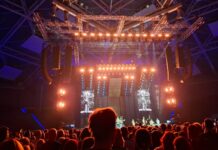 Lenny Kravitz w Atlas Arena: Muzyczne widowisko z JBL Professional VTX Lenny-Kravitz-Atlas-Arena-JBL-Professional-VTX_uptone