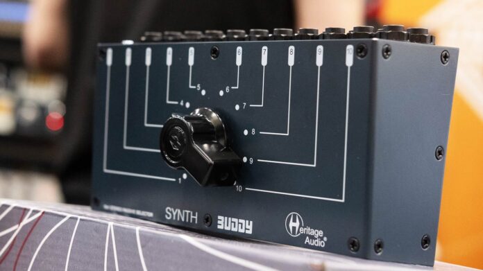 Heritage-Audio-Synth-Buddy_uptone