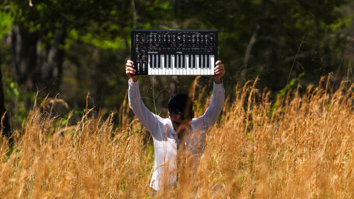 Moog Messenger