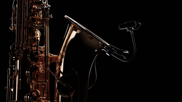 saxophone-with-cm-clip-1