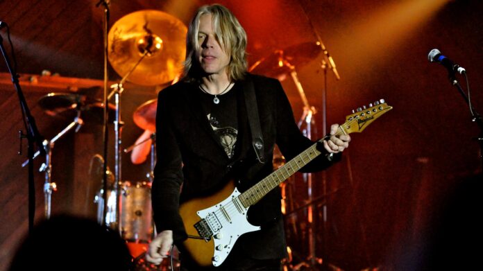 Andy-Timmons-Ibanez-Clinic-Tour-2025_uptone