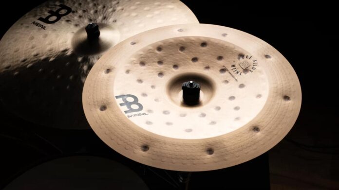 18″ Pure Alloy Extra Hammered China (PA18EHCH)