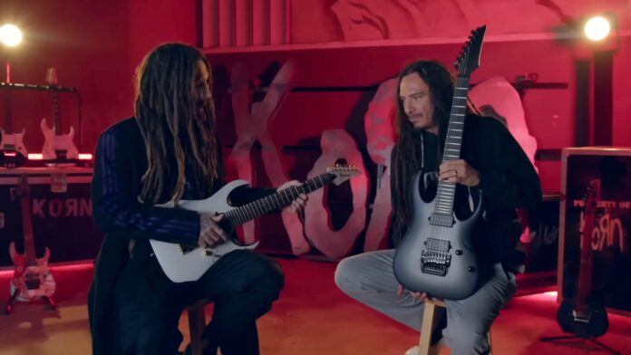 Ibanez-K7YIN-K7YANG_James-Munky-Shaffer-i-Briana-Head-Welch Ibanez-K7YIN-K7YANG_James-Munky-Shaffer-i-Briana-Head-Welch