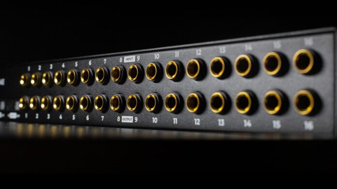 Ferrofish PULSE16 AE