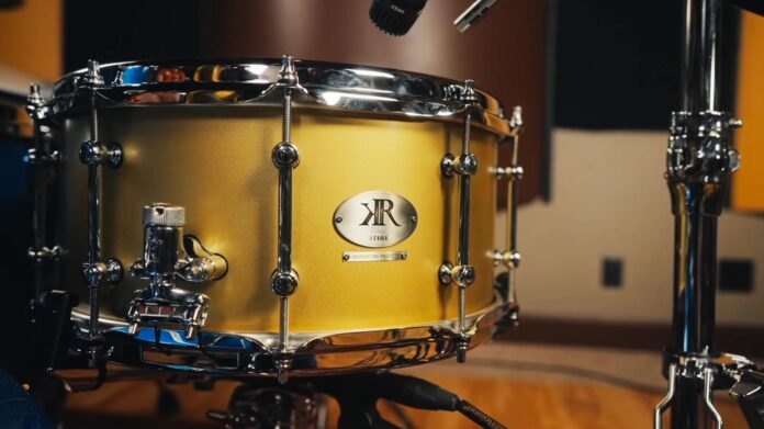 TAMA-Kaz-Rodriguez-Signature-Snare-KR1465_uptone TAMA Kaz Rodriguez Signature Snare KR1465