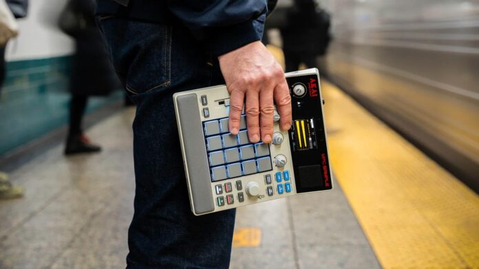 AKAI-MPC-Sample_uptone AKAI MPC Sample