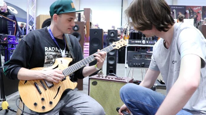 Marek-Kadziela-Elmuz-60s-Amps-Guitar-Expo-2026_uptone_youtube Marek Kadziela Elmuz 60s Amps Guitar Expo 2026_uptone