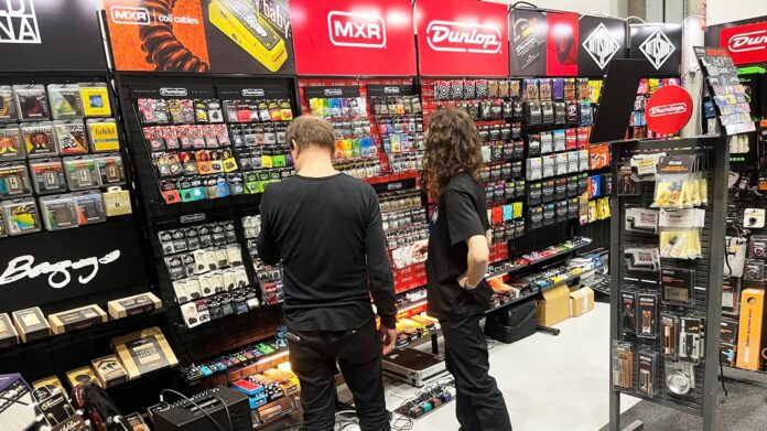 Music-Dealer-na-Guitar-Expo-2026_uptone