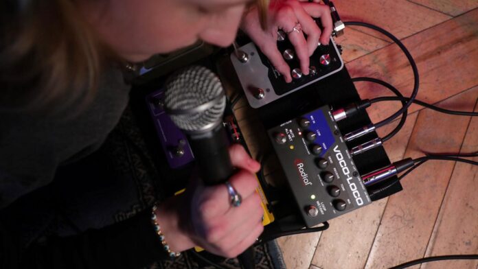 Radial-VocoLoco_Mk2_On_uptone Radial VocoLoco_Mk2