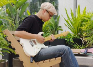 Coraz więcej gitarzystów rezygnuje z kabli. Czy warto przejść na system bezprzewodowy? Guitar Wireless System JOYO JW-08