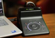 Wygląda niepozornie, ale ma funkcje, których brakuje wielu droższym interfejsom audio Lewitt-Connect-2