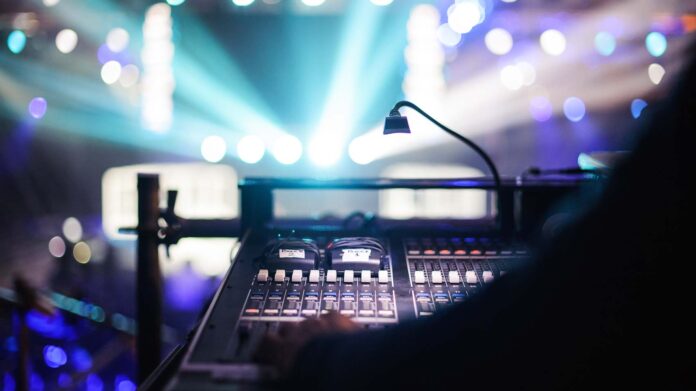 Radial-DI-Preamp-FOH_uptone