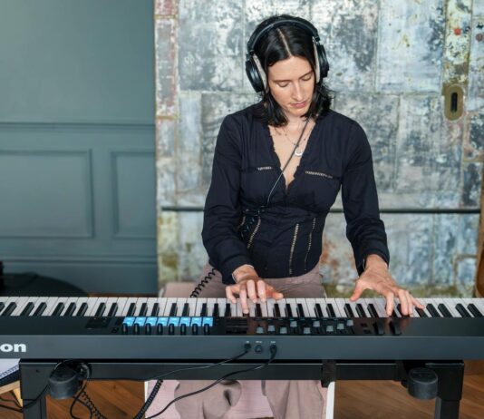 Novation domyka serię Launchkey MK4. Czas na model z 88 klawiszami Novation Launchkey-88-MK4