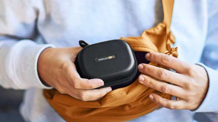 rode-wireless-go-II-charge-case_uptone rode-wireless-go-II-charge-case_uptone