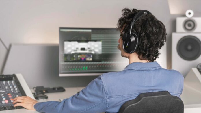 LEWITT_LW6-Wireless-Studio-Headphones_Mixing LEWITT_LW6-Wireless-Studio-Headphones_Mixing