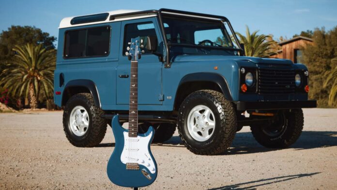 PRS-Silver-Sky-Defender-Limited-Edition-Arles-Blue PRS-Silver-Sky-Defender-Limited-Edition-Arles-Blue