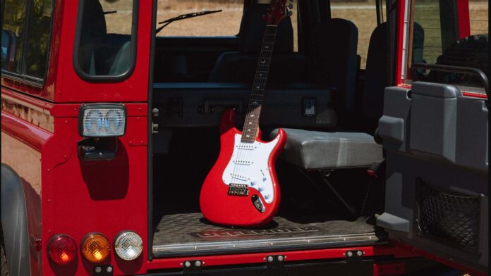 PRS-Silver-Sky-Defender-Limited-Edition_car PRS-Silver-Sky-Defender-Limited-Edition_car