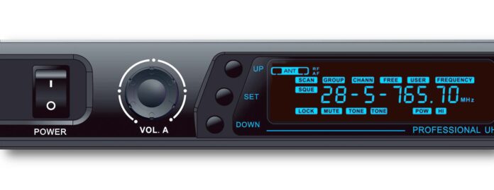Studiomaster W2 Dual Handheld Wireless Microphone Studiomaster W2 Dual Handheld Wireless Microphone