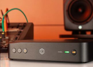 Kalibracja monitorów bez komputera i obsługa subwoofera. IK Multimedia pokazuje ARC STUDIO+ ARC_Studio_plus