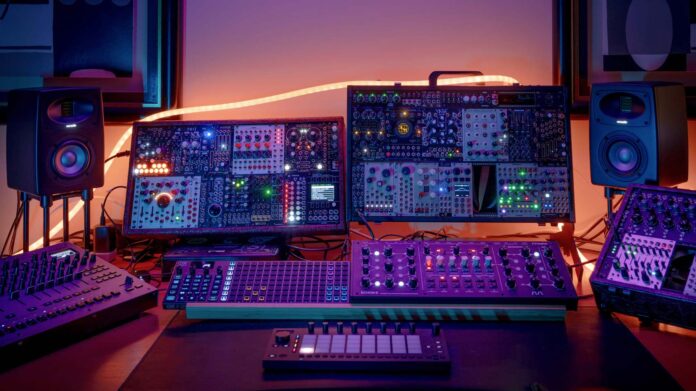 Attiph-EVE-Audio-EXO-24_uptone Attiph-EVE-Audio-EXO-24_uptone
