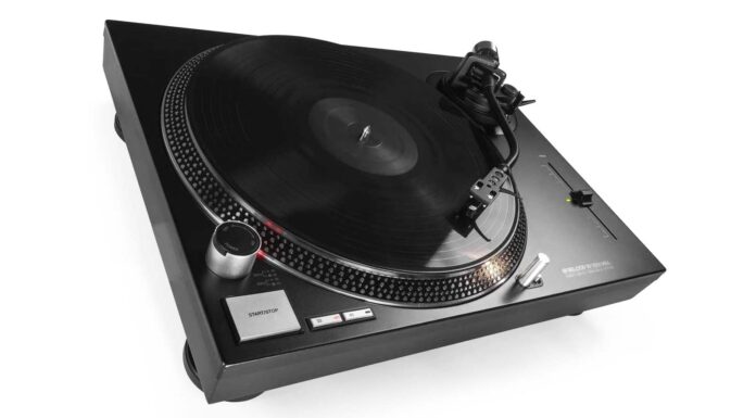 Reloop nie wywraca RP-2000 do góry nogami. MK4 rozwija sprawdzony gramofon dla początkujących DJ-ów Reloop RP-2000 MK4